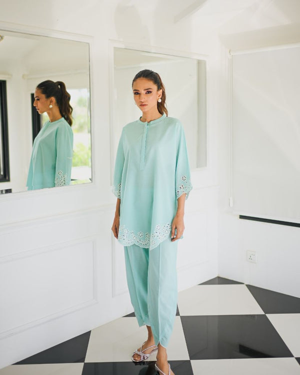 Cutwork Aqua